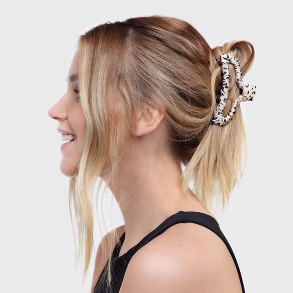 Kitsch Claw Clip Bundle 🦋 - Picture 4 of 4